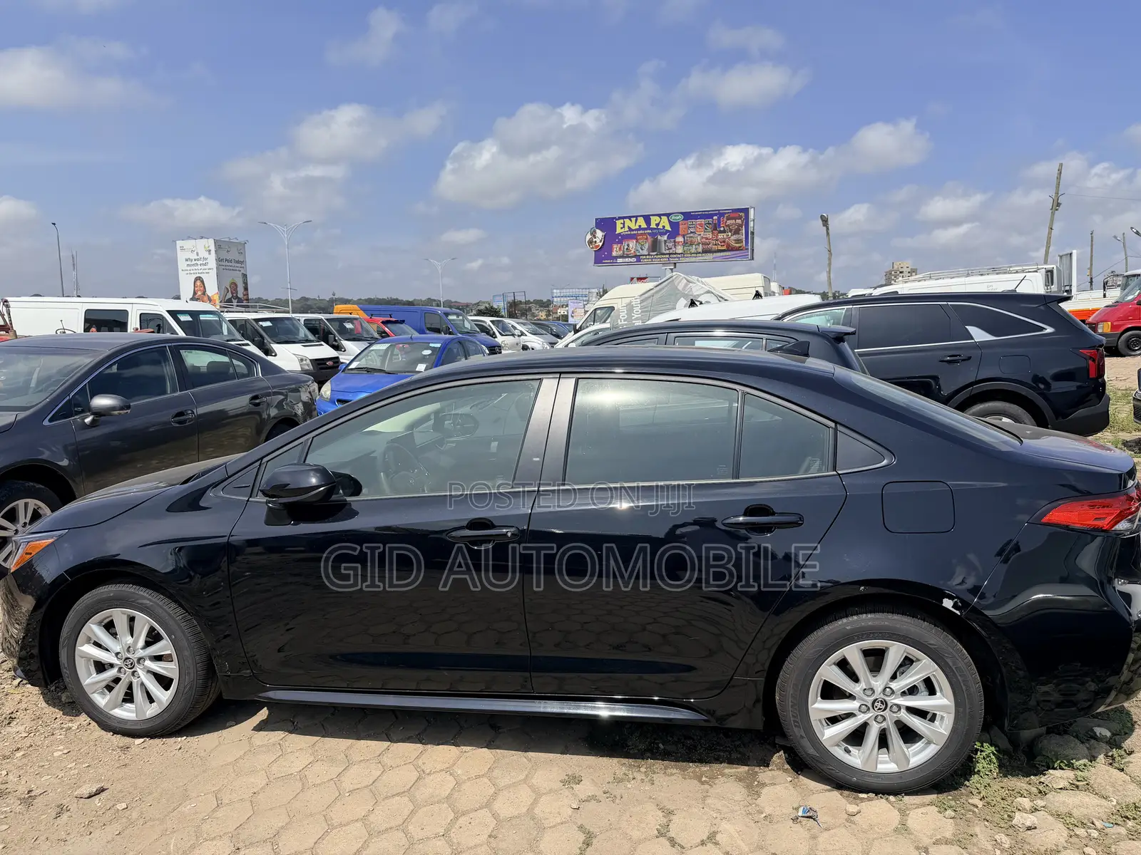 Toyota Corolla LE 2026 Black