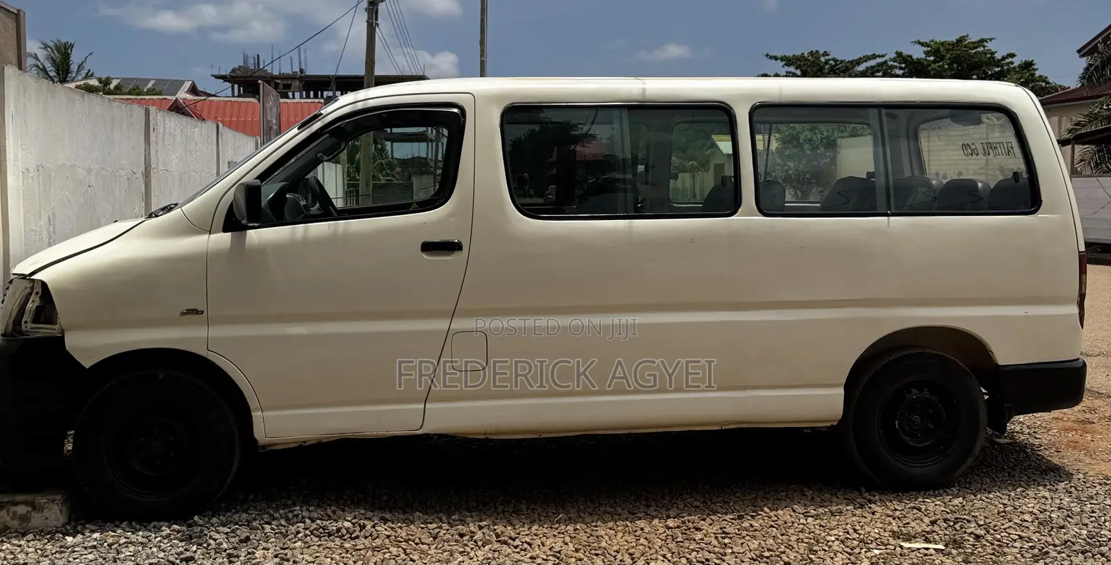 Toyota HiAce 2010 White