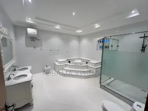 5bdrm House in Laryea Homes, A&C Mall Area for rent