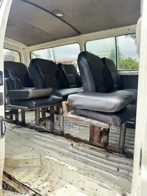 Toyota HiAce 2010 White