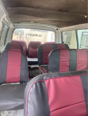 Toyota HiAce 2000 White