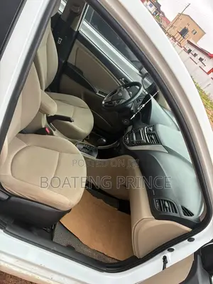 Hyundai Accent SE Sedan 2017 White