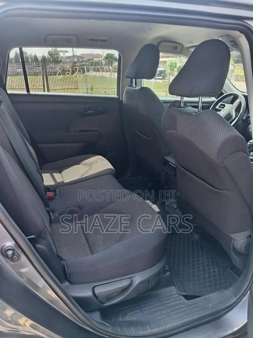 Toyota Highlander LE FWD 2023 Gray