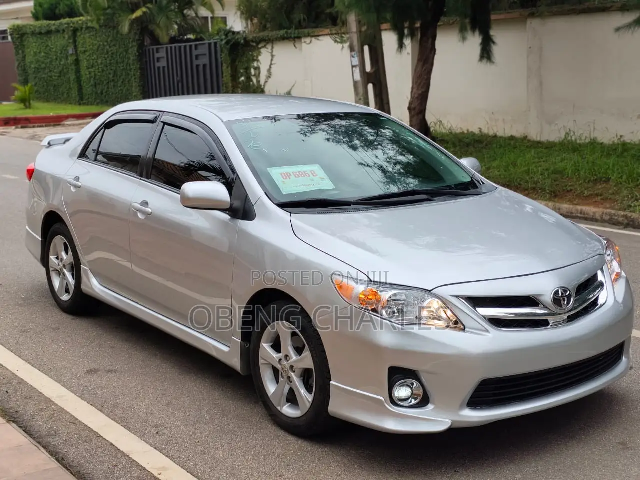 Toyota Corolla L 4dr Sedan (1.8L 4cyl 5M) 2013 Silver