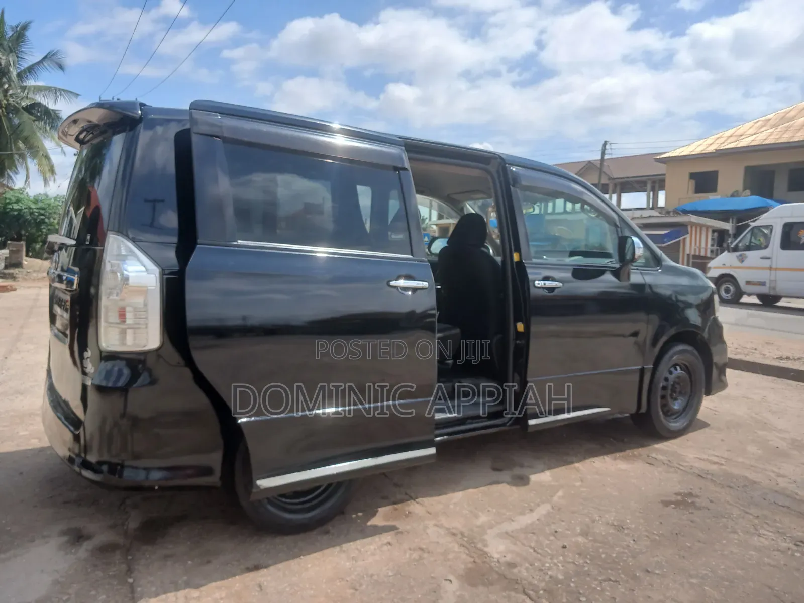 Toyota Voxy 2012 Black