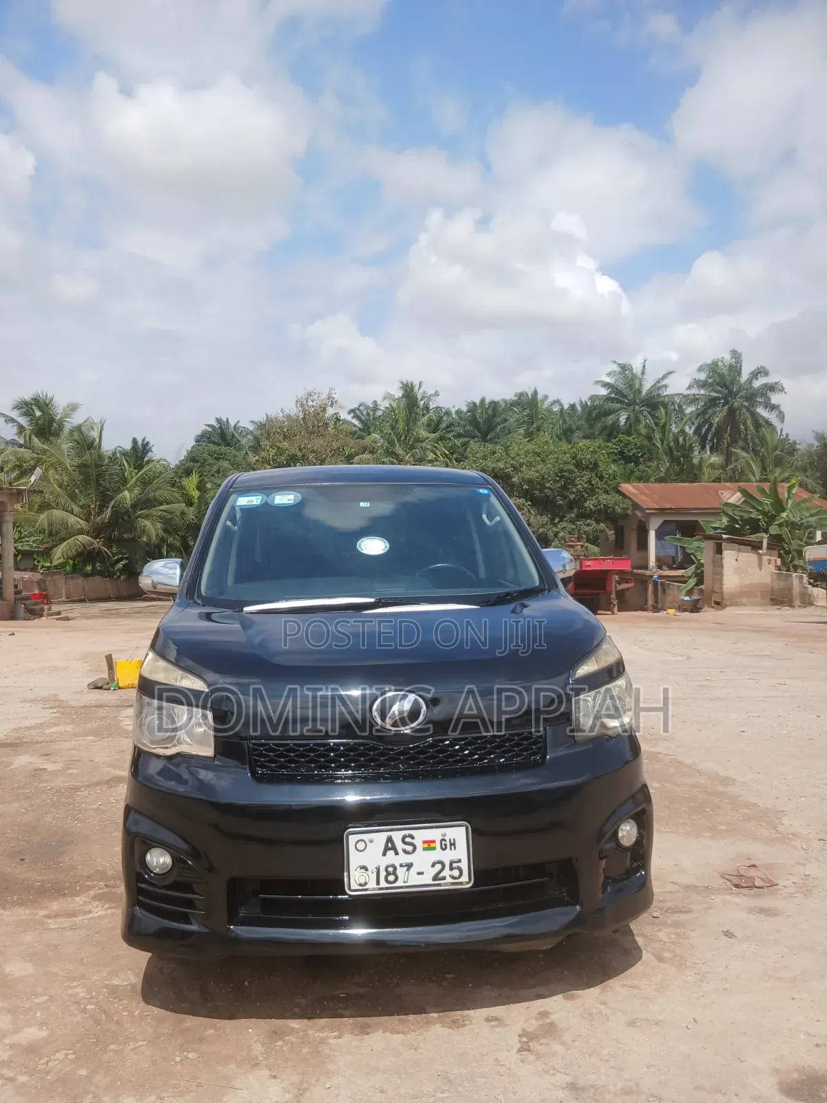 Toyota Voxy 2012 Black