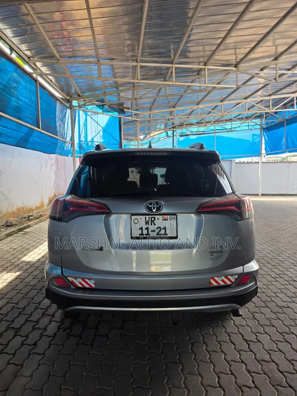 Toyota RAV4 XLE 4dr SUV AWD (2.5L 4cyl 6A) 2018 Gray