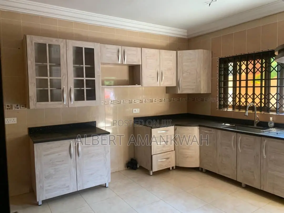 4bdrm House in Lena’S House, Accra Metropolitan for sale