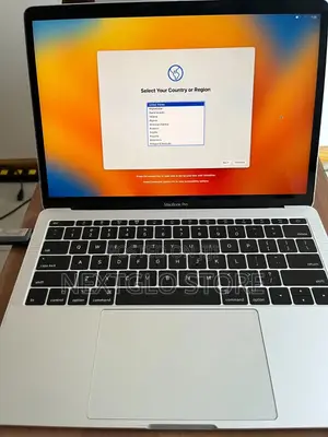 Laptop Apple MacBook Pro 2017 8GB Intel Core i5 SSD 256GB