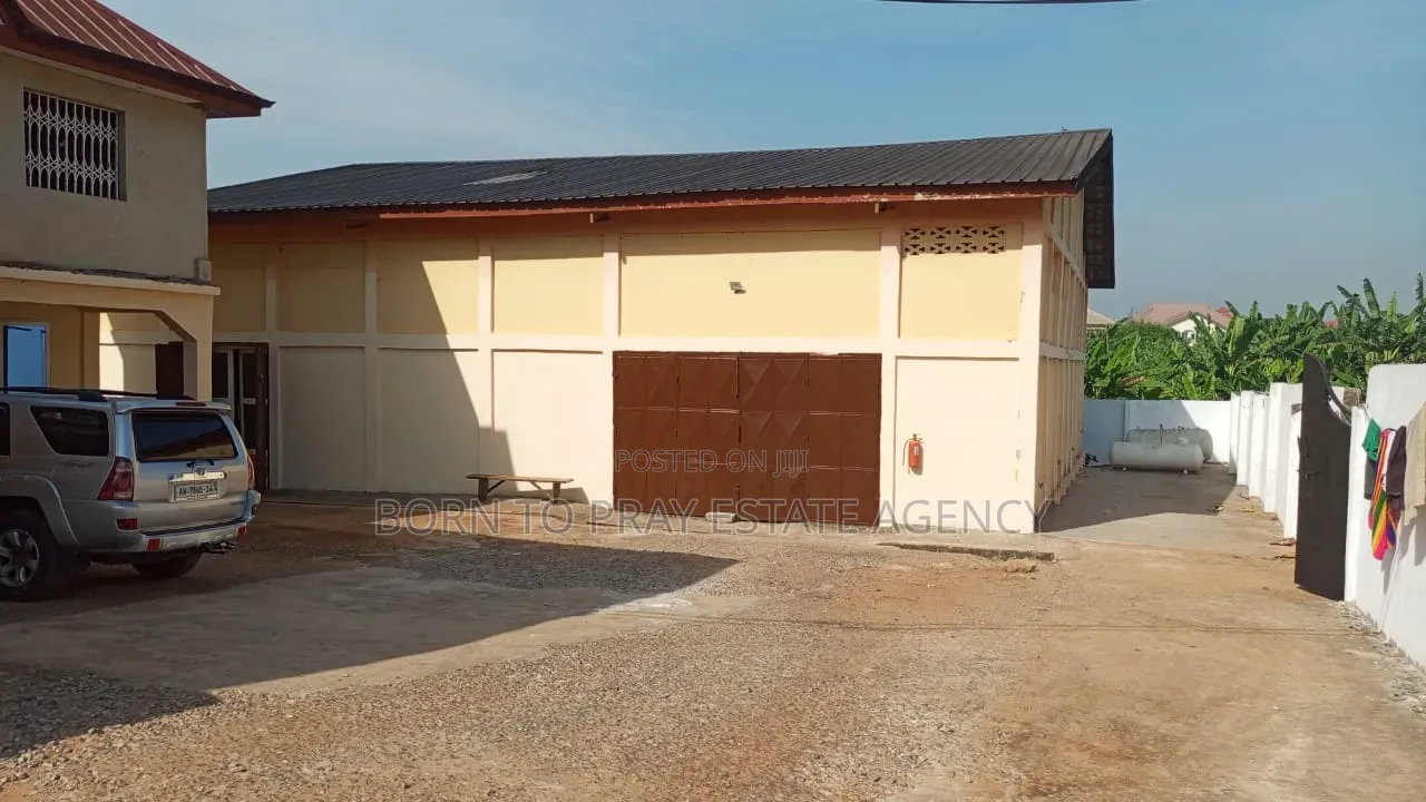 2bdrm Apartment in Born To Pray Estate, Ejisu-Juaben Municipal for rent