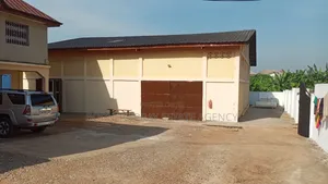 2bdrm Apartment in Born To Pray Estate, Ejisu-Juaben Municipal for rent