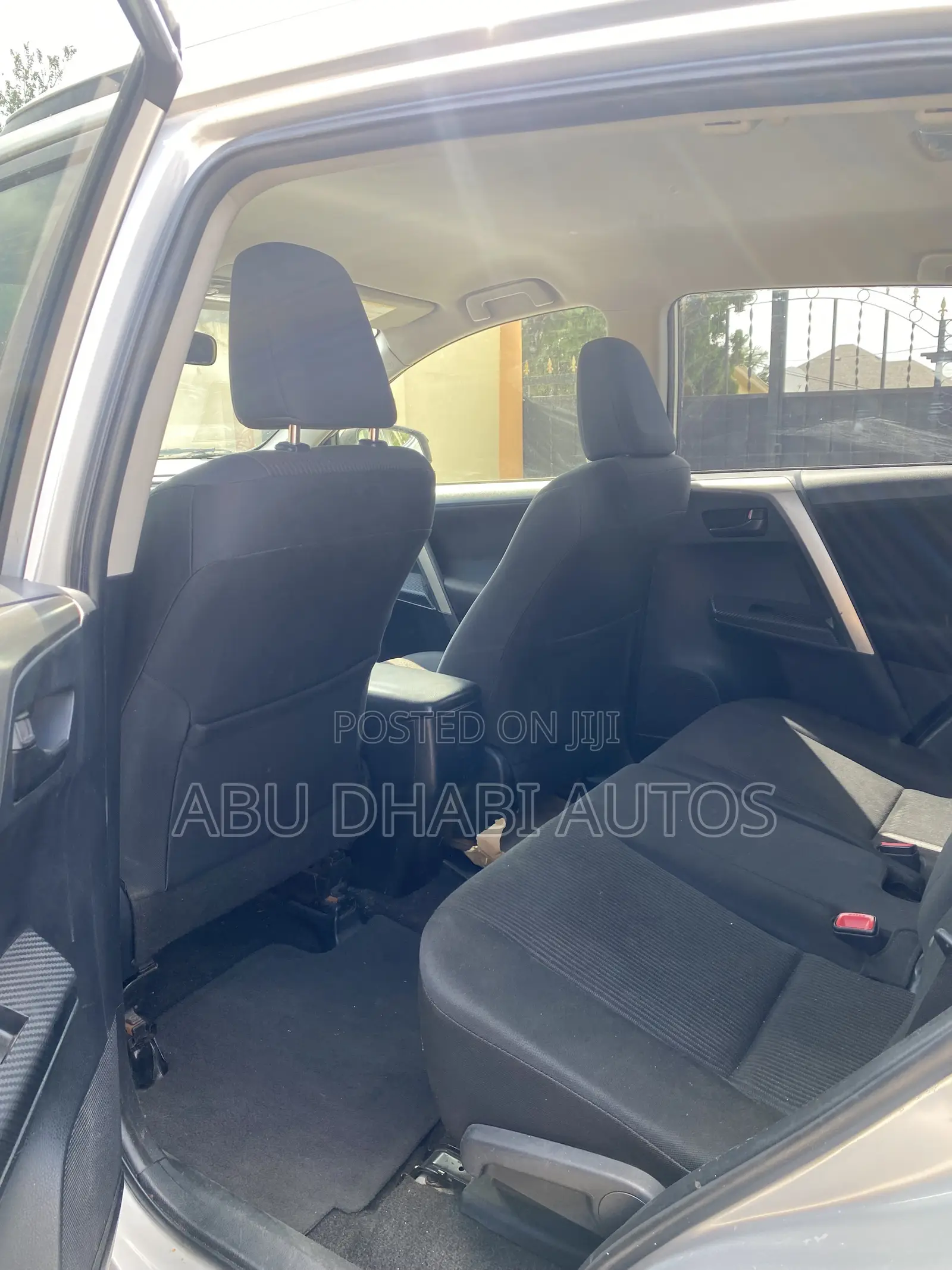 Toyota RAV4 LE 4dr SUV AWD (2.5L 4cyl 6A) 2015 Silver