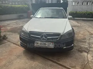 Mercedes-Benz C300 Sport 4Matic Sedan AWD (3.0L 6cyl 7A) 2010 White