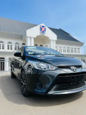 Toyota Yaris L Hatchback 5dr 2016 Black