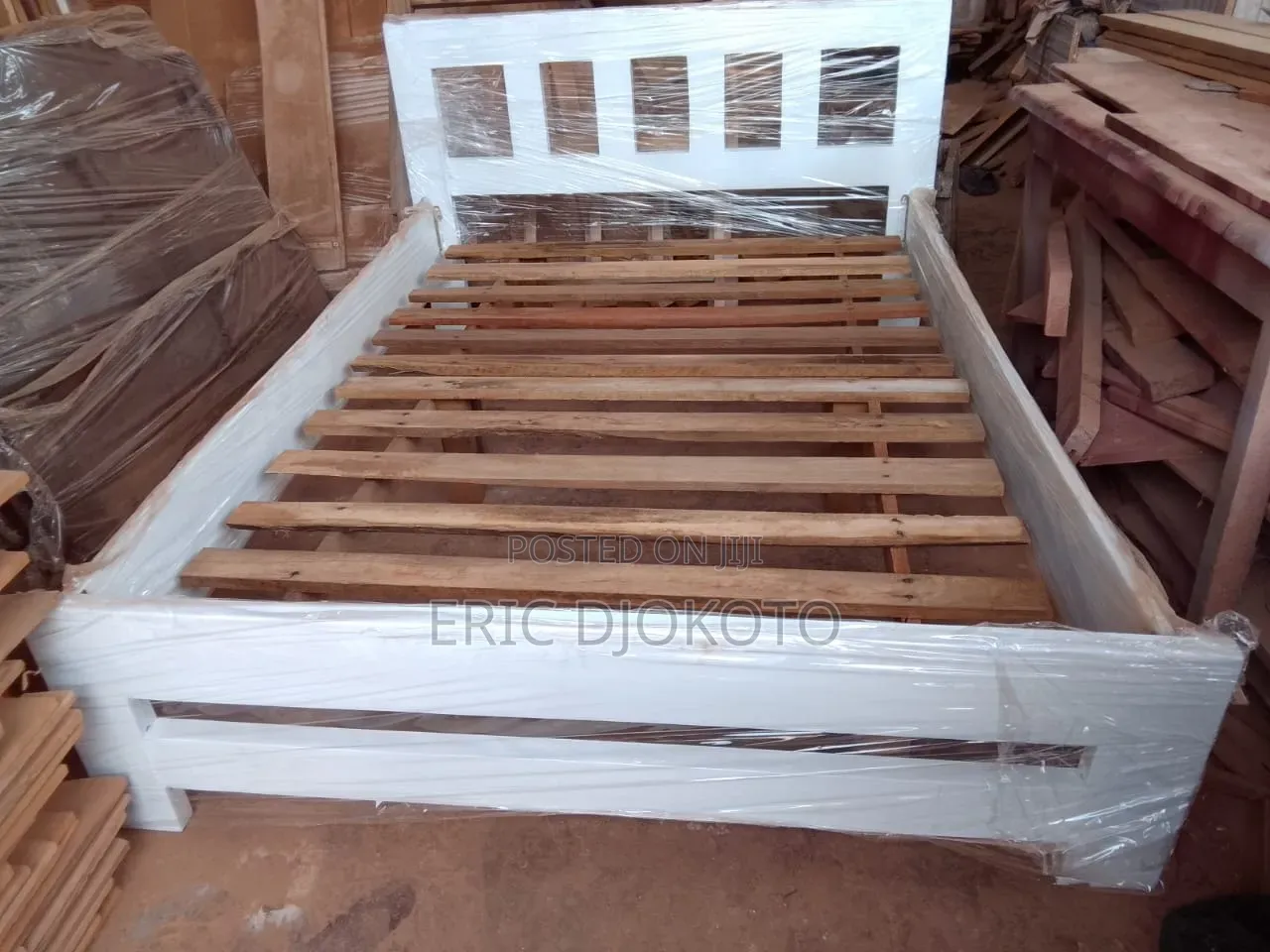 Vertical White Double Bed 54x75 Inches