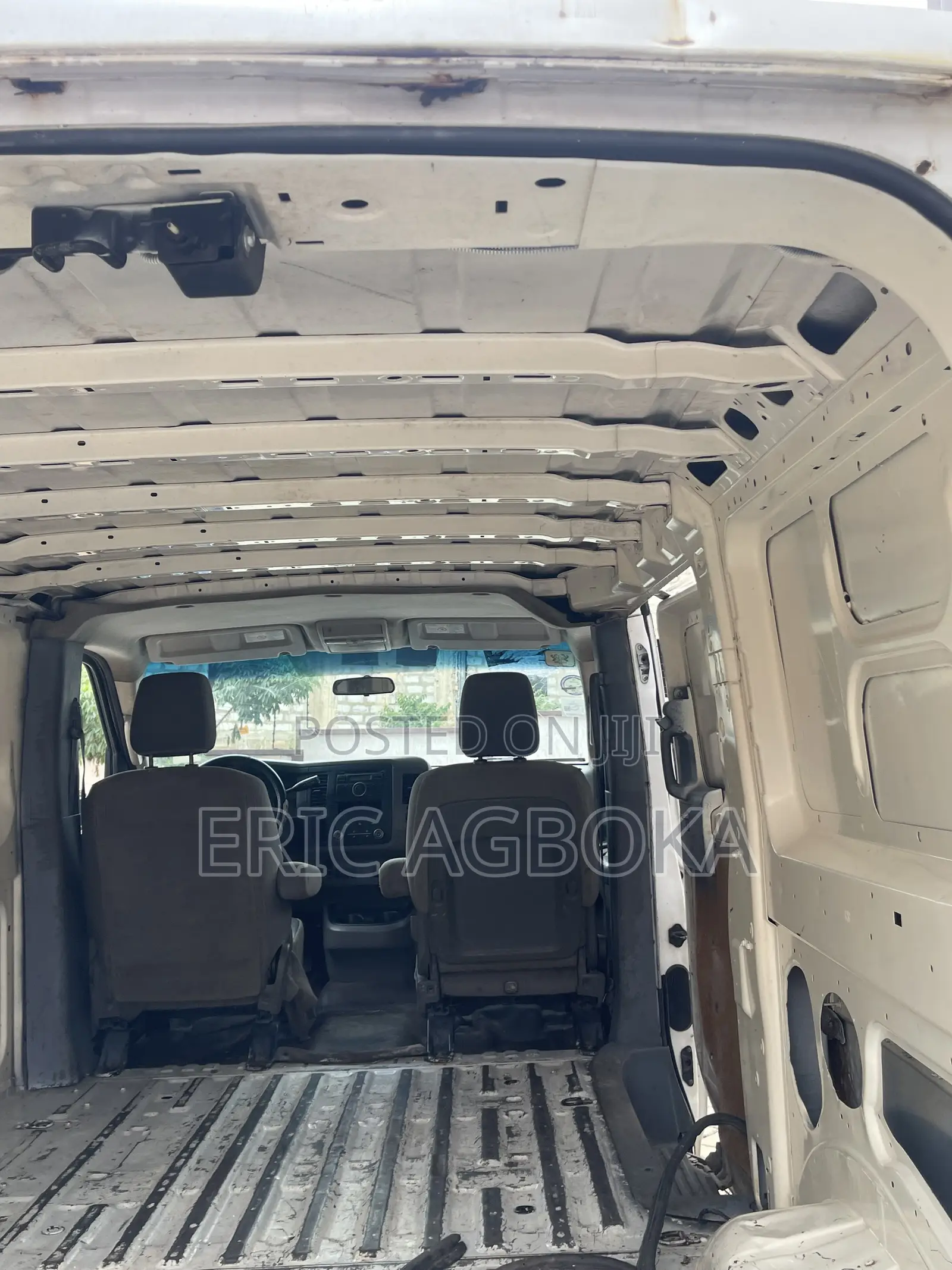 Nissan Caravan (Urvan) 2014 White