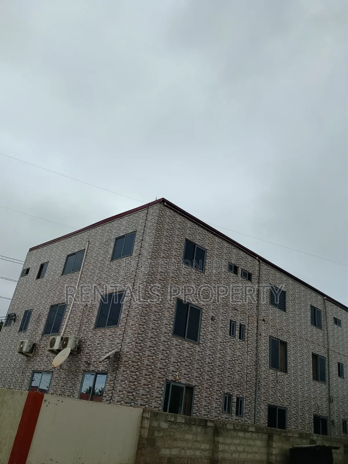 2bdrm Apartment in Ama From, Frafraha for rent
