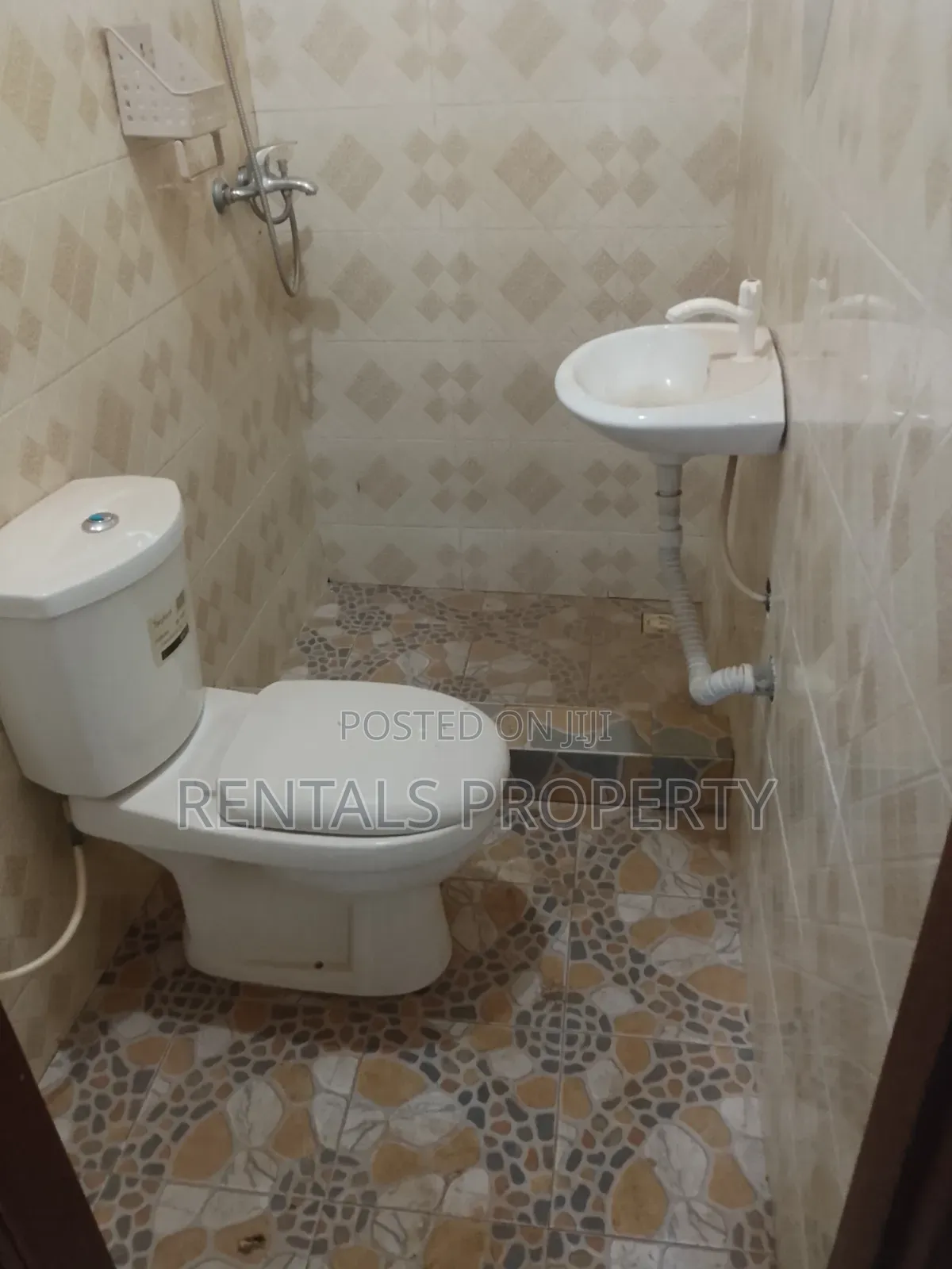 2bdrm Apartment in Ama From, Frafraha for rent