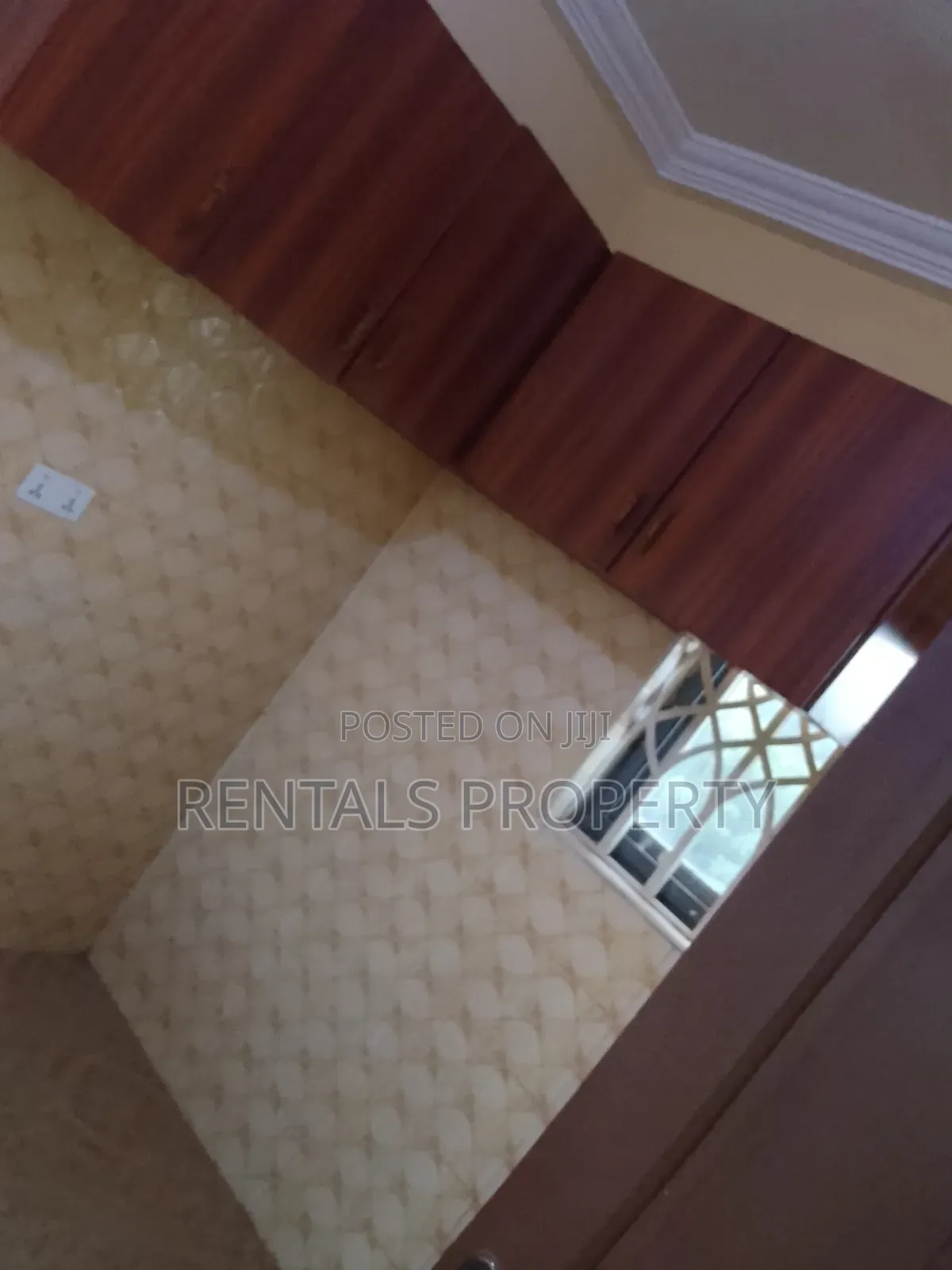 2bdrm Apartment in Ama From, Frafraha for rent