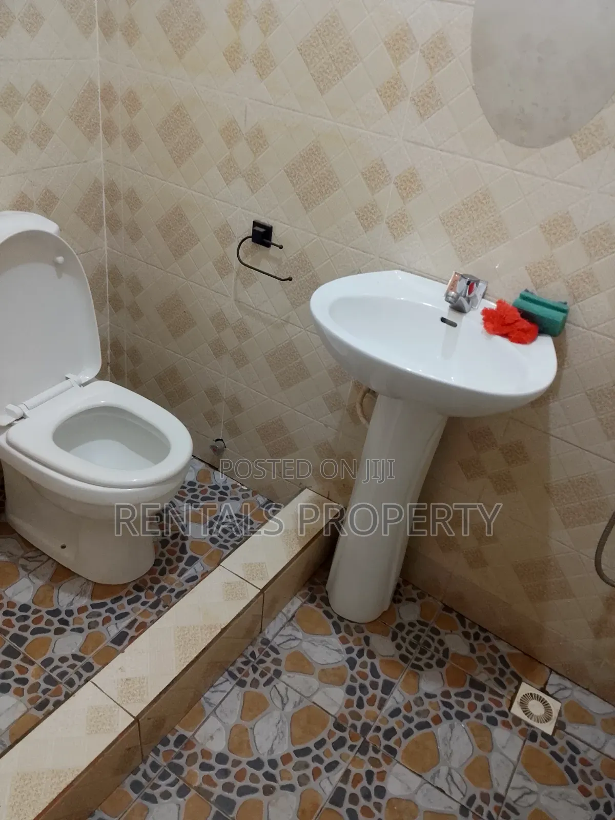 2bdrm Apartment in Ama From, Frafraha for rent