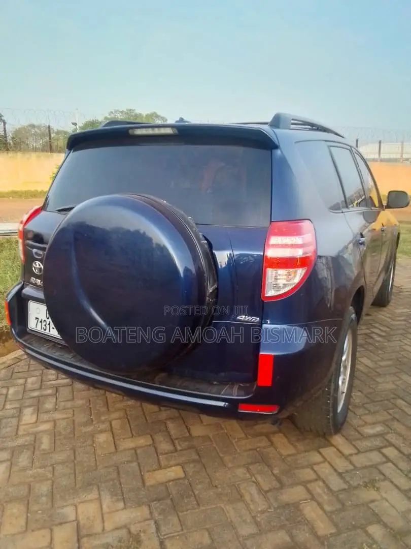 Toyota RAV4 2012 Blue