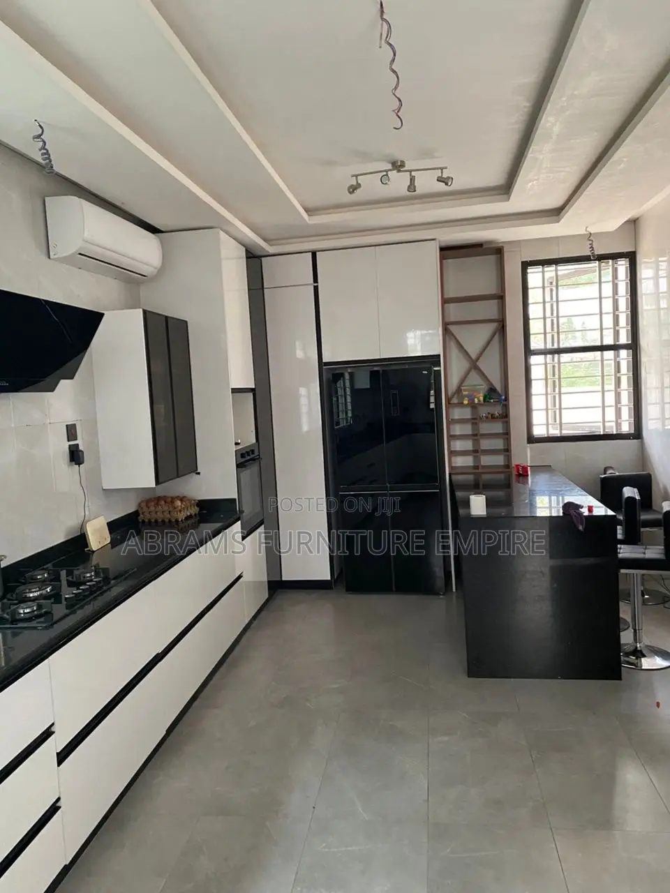 Kitchen Carbinet