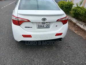 Toyota Corolla 2015 White