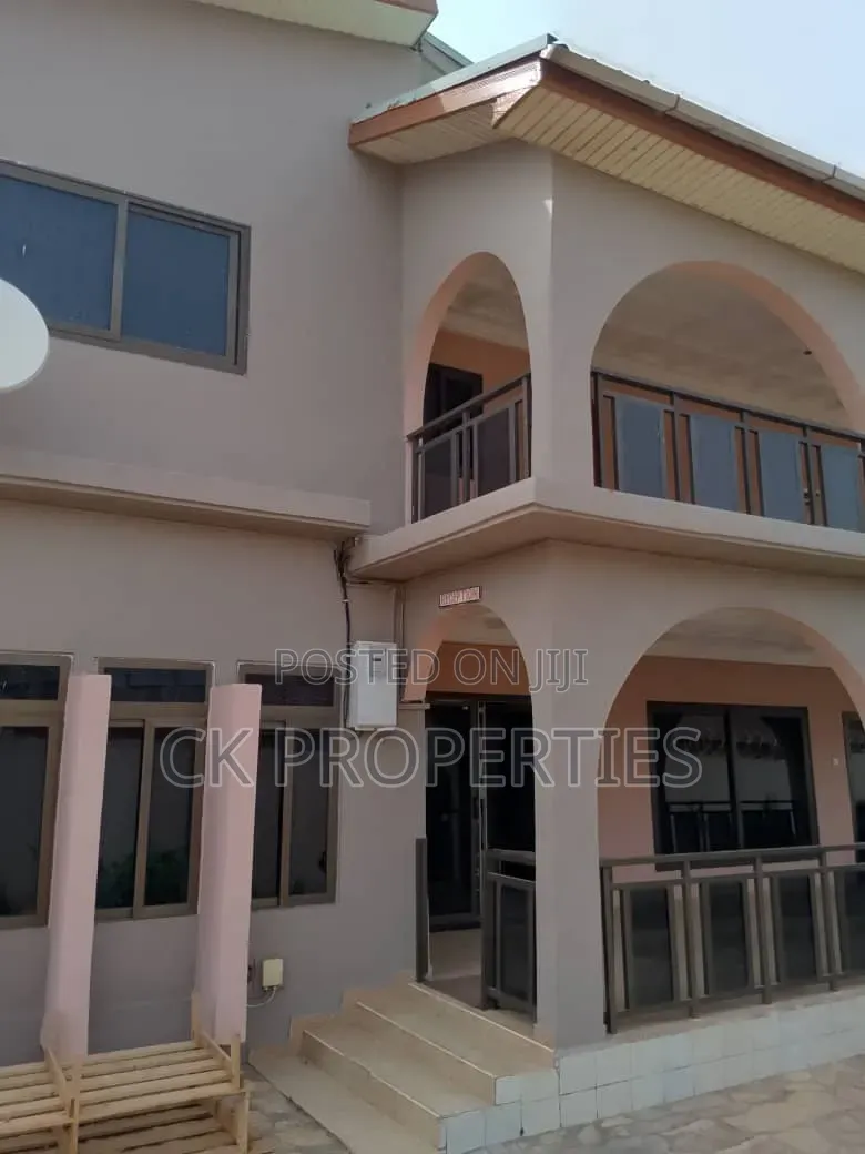 Mini Flat in Police Station for rent
