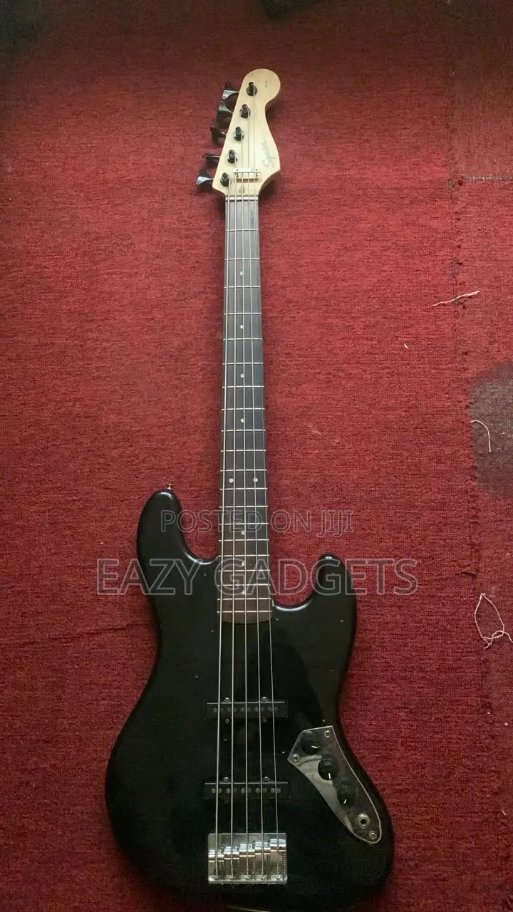 Squier Jazz Bass