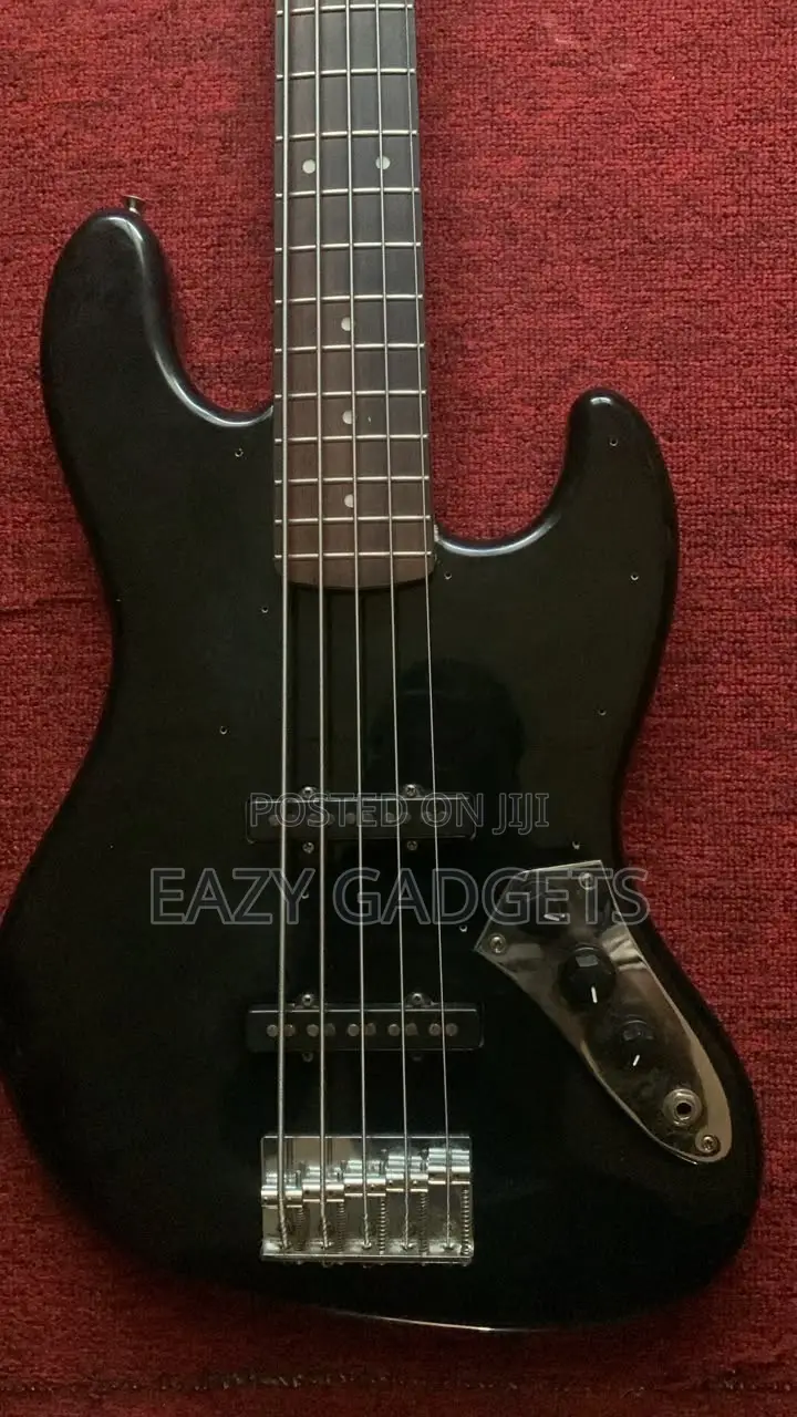 Squier Jazz Bass