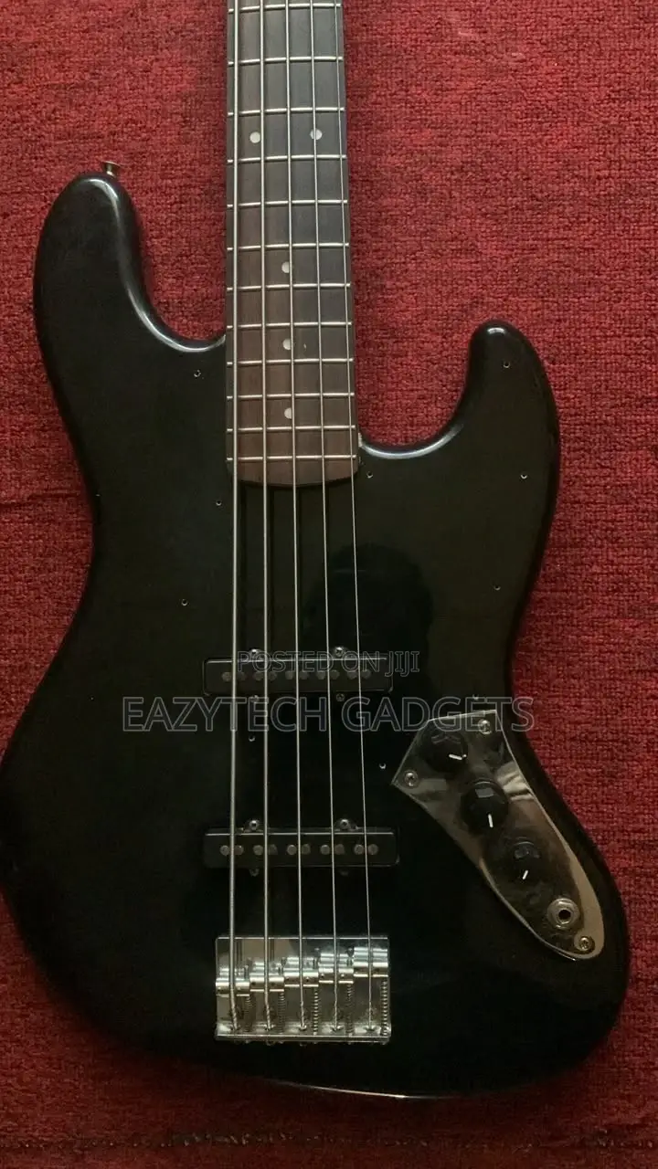 Squier Jazz Bass