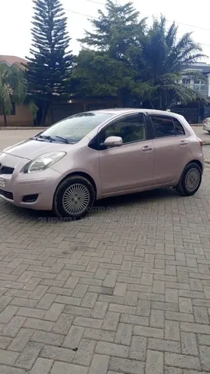 Toyota Vitz 2010