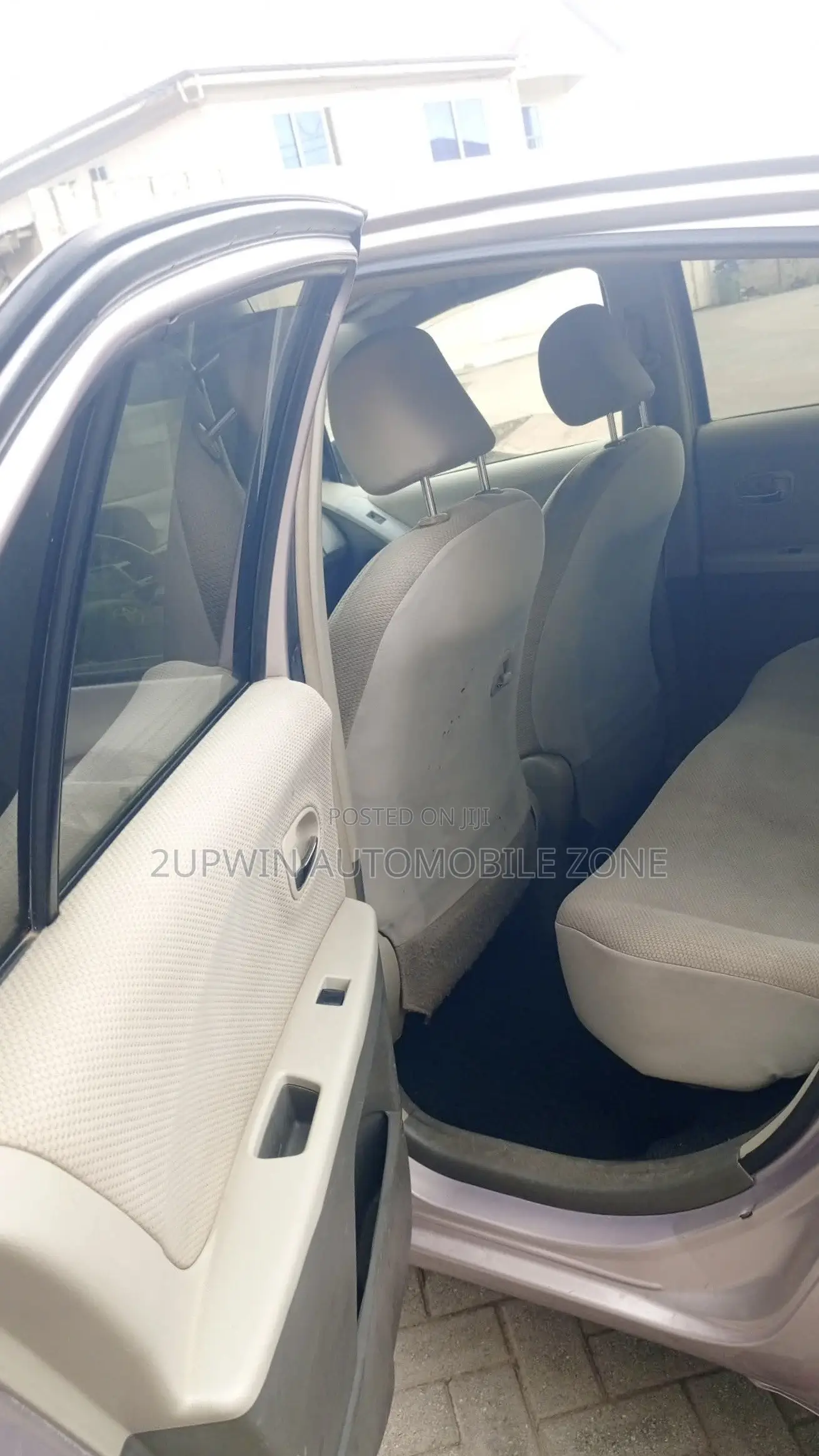 Toyota Vitz 2010
