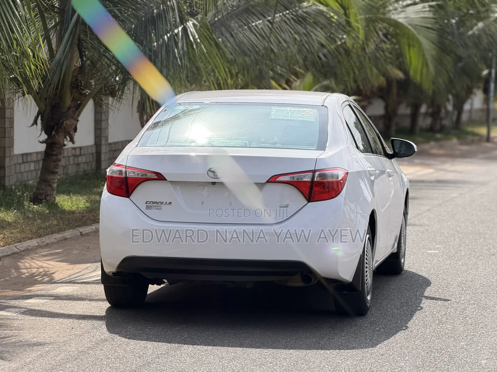 Toyota Corolla LE 4dr Sedan (1.8L 4cyl CVT) 2015 White
