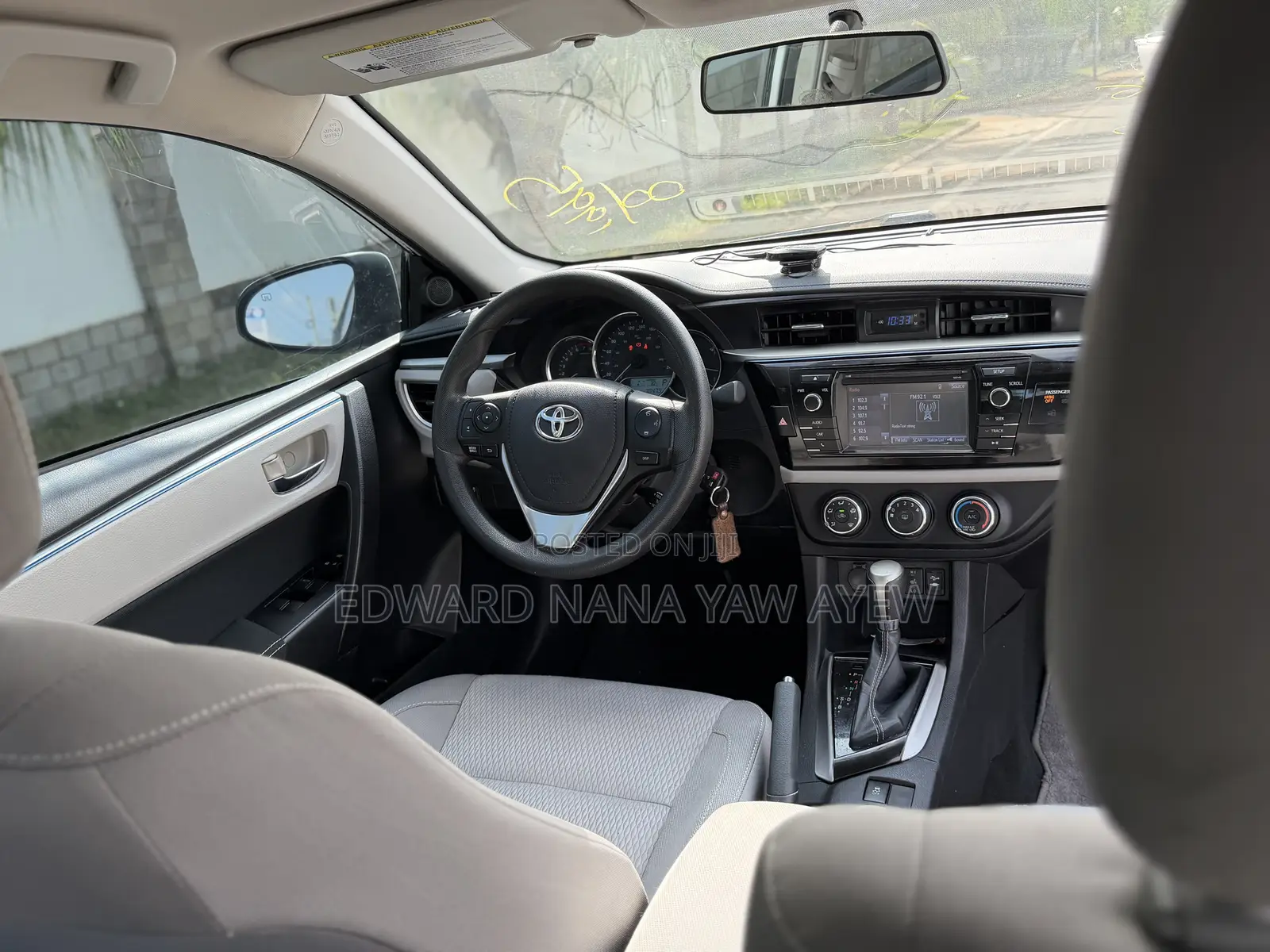 Toyota Corolla LE 4dr Sedan (1.8L 4cyl CVT) 2015 White