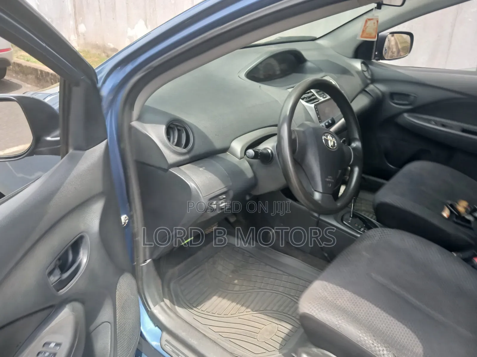Toyota Yaris 2010 Blue