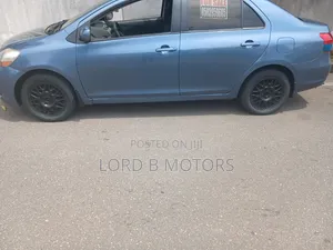 Toyota Yaris 2010 Blue