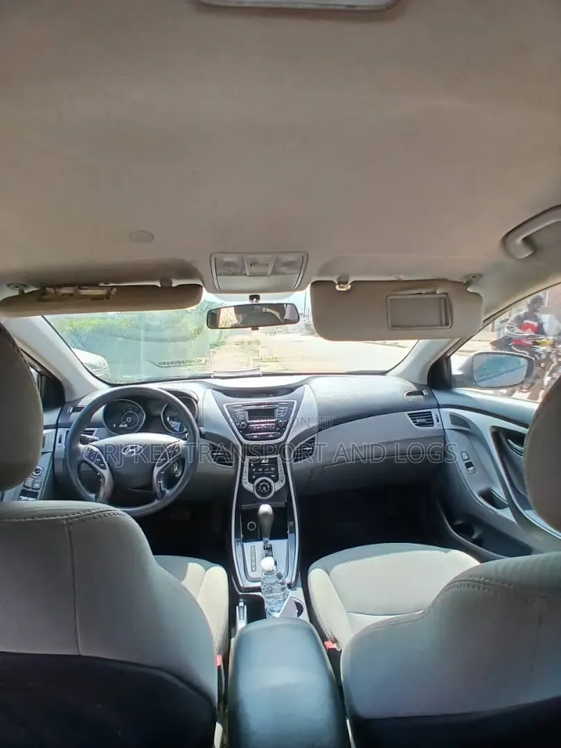Hyundai Elantra 2014 Brown