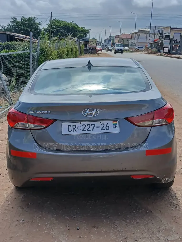 Hyundai Elantra 2014 Brown