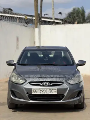 Hyundai Accent 2012 Silver