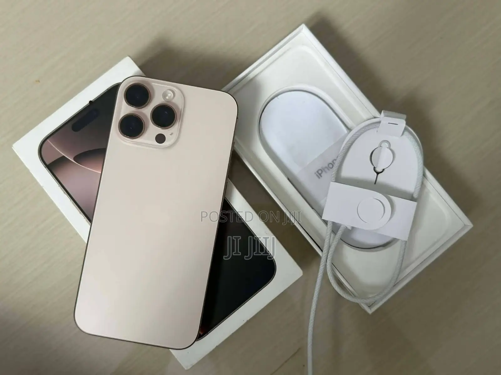Apple iPhone 16 Pro 256 GB Gold