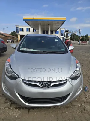 Hyundai Elantra Limited Sedan FWD (1.8L 4cyl 6A) 2013 Silver