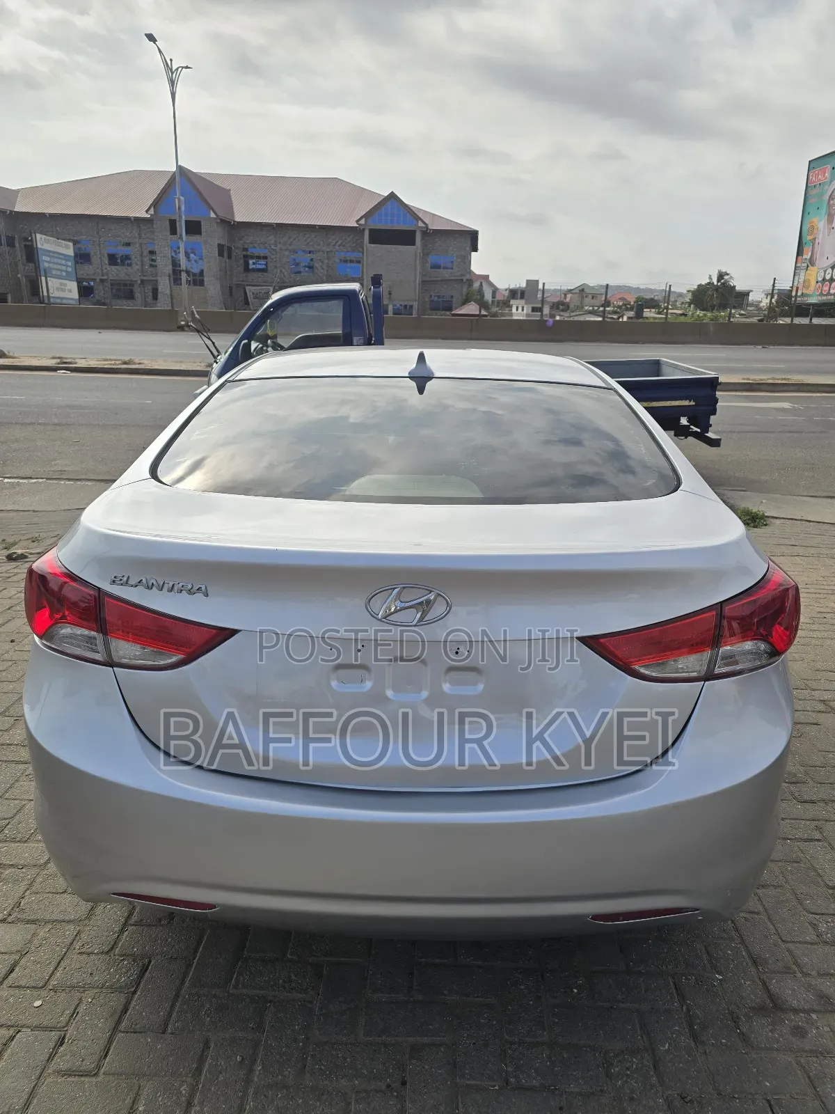 Hyundai Elantra Limited Sedan FWD (1.8L 4cyl 6A) 2013 Silver