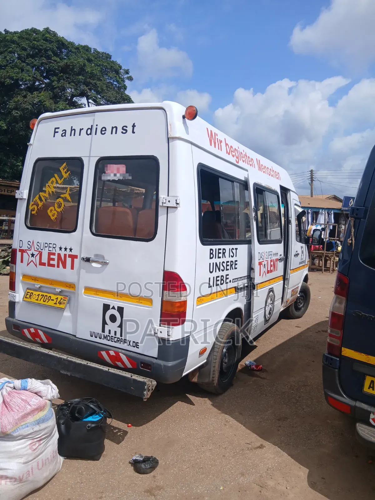 Mercedes-Benz Sprinter 2003 White