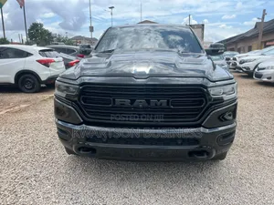 RAM 1500 2021 Black