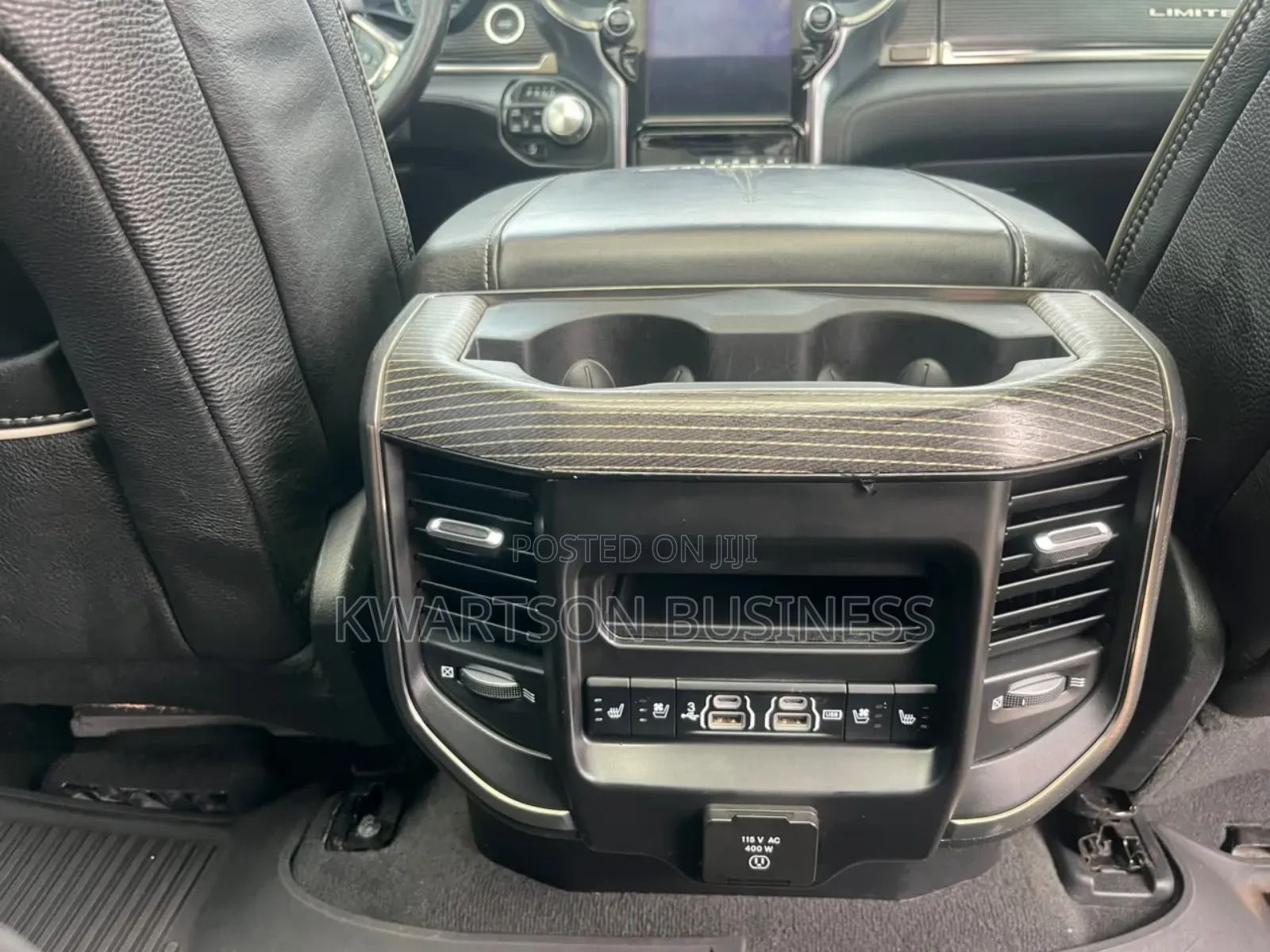 RAM 1500 2021 Black