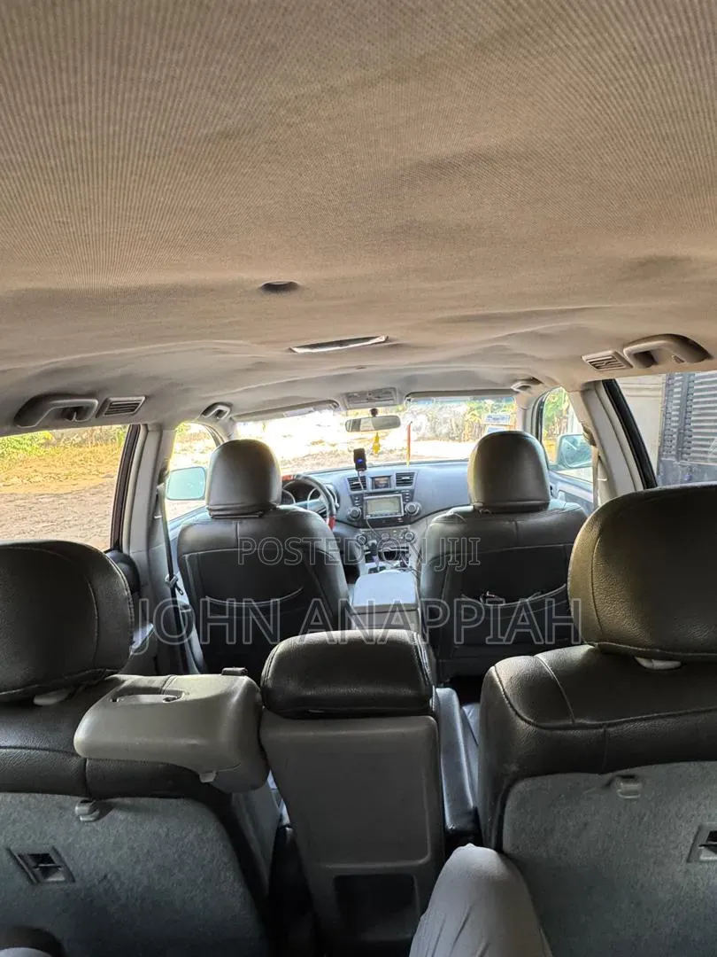 Toyota Highlander 3.5L 4WD 2013 Black
