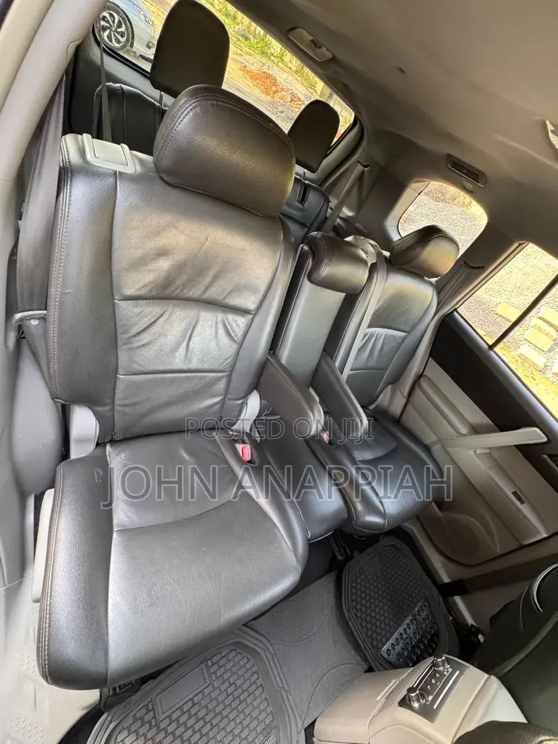 Toyota Highlander 3.5L 4WD 2013 Black