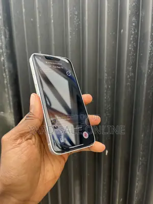 Apple iPhone 16e 128 GB White
