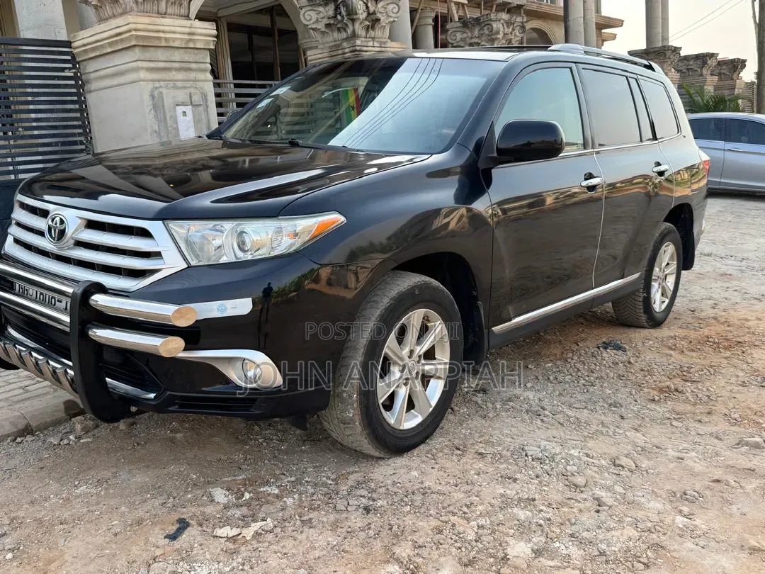 Toyota Highlander 3.5L 4WD 2013 Black